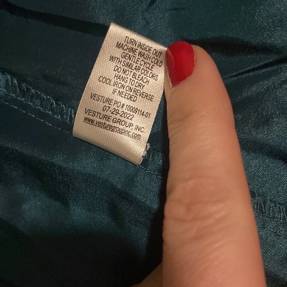 Little girls green lace dress - Picture 7 of 7